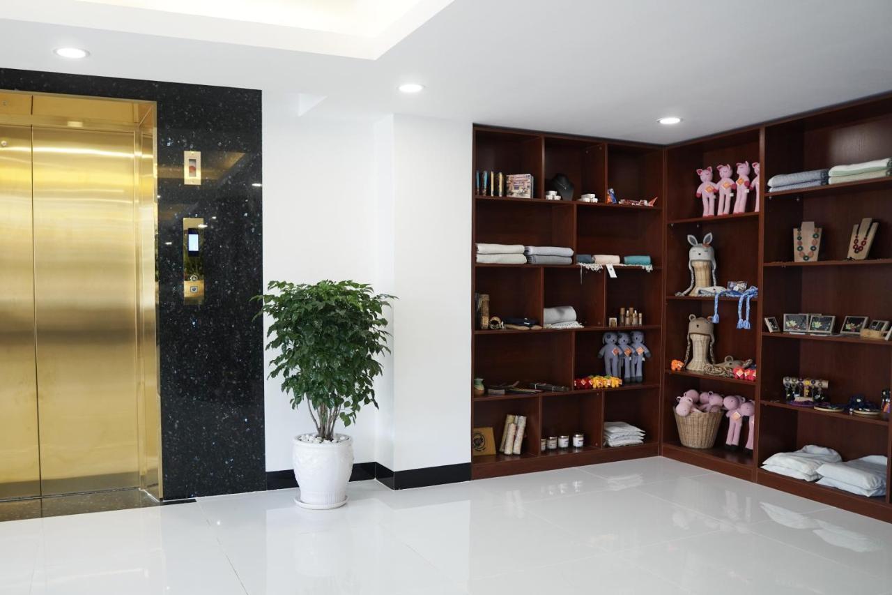 Apple Hotel Three - Near Pnh Airport Phnom Penh Eksteriør bilde