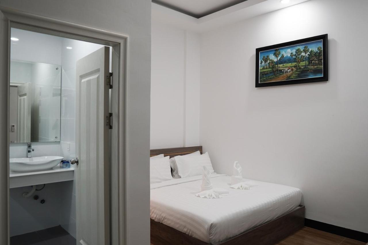 Apple Hotel Three - Near Pnh Airport Phnom Penh Eksteriør bilde